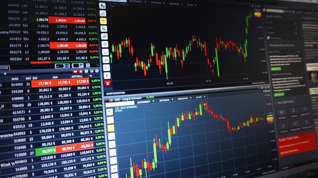 Ações de empresa de logística disparam 47,60% em dia de alta expressiva na bolsa