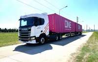 Yusen Logistics e Toyota Argentina implementam primeiro bitrem no transporte de cargas