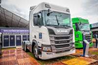 Scania lança caminhão a gás RH 460 6x4 e reforça portfólio sustentável na Agrishow 2025