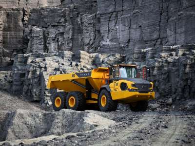 Volvo CE inicia comercialização da nova geração de caminhões articulados na América Latina