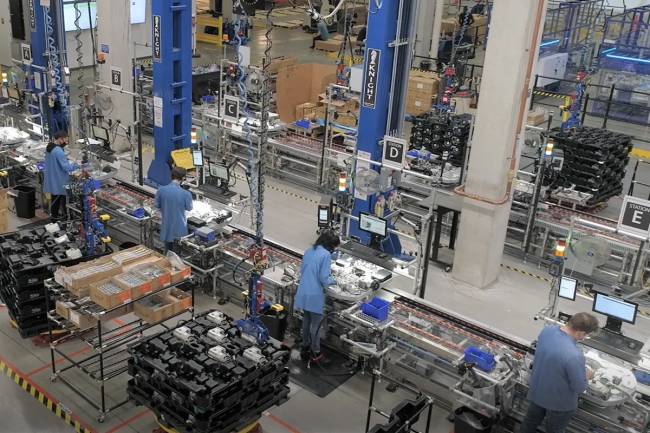 Amazon testa robôs humanoides para logística de entregas com foco em eficiência na última milha