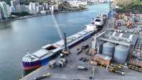 TVV realiza operação inédita com navio Panamax no Porto de Vitória