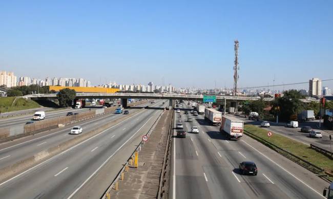 Setor de transportes registra quinta alta consecutiva e atinge novo recorde em junho, aponta IBGE