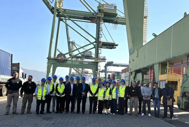 Porto do Rio de Janeiro recebe delegação chinesa e firma parceria para colaboração
