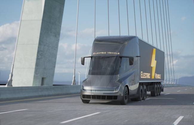 Caminhão elétrico realiza pela 1ª vez transporte de contêiner pela Serra da Anchieta