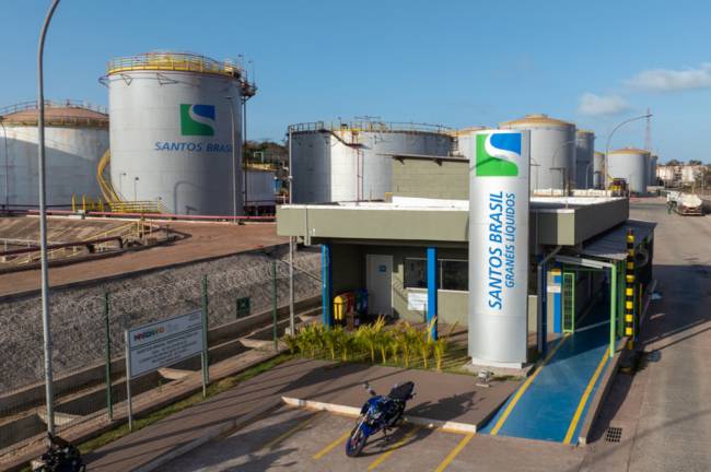 Tecon Santos registra 243,8 mil TEUs em outubro e alcança terceiro recorde mensal em 2025