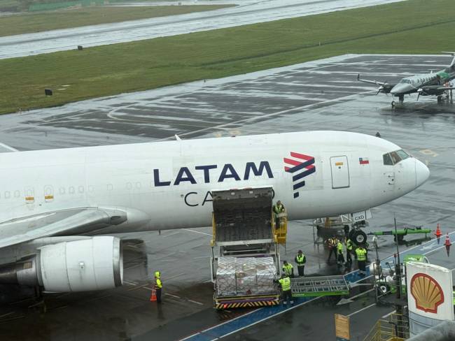 Aeroporto de Navegantes inicia operação do primeiro voo cargueiro internacional