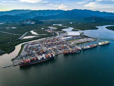 DP World avança na expansão do cais de seu terminal no Porto de Santos