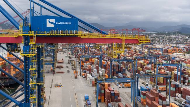 Santos Brasil inicia novo serviço Ásia–América do Sul no Tecon Santos