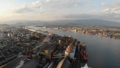Porto de Santos ganha nova obra de dragagem e terá profundidade de 16 metros