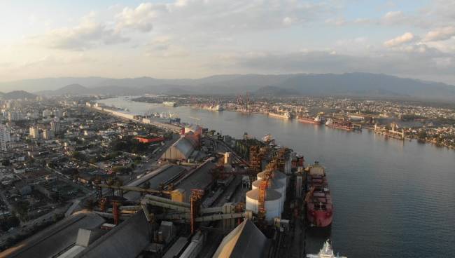 Porto de Santos ganha nova obra de dragagem e terá profundidade de 16 metros