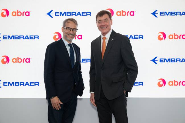 Holding da Gol compra até 45 aeronaves Embraer
