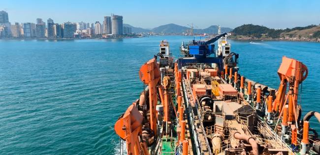 APS inicia projeto para aprofundar canal de navegação do Porto de Santos