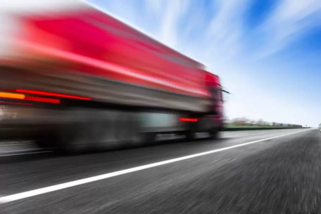 4 em cada 10 multas de frotas corporativas são por excesso de velocidade, aponta estudo