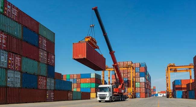 Itajaí (SC) é o município que mais importa produtos no Brasil, com US$ 9,1 bilhões
