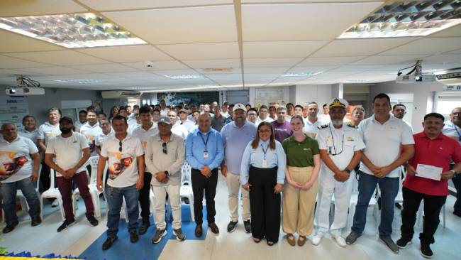 BYD e SENAI formam 367 profissionais em sistemas fotovoltaicos em barco-escola no Amazonas