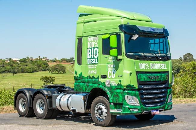 JBS supera 1,1 milhão de km em testes com caminhões movidos exclusivamente a B100