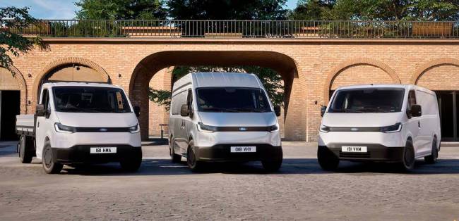 Ford revela três versões da Transit City elétrica para o Brasil