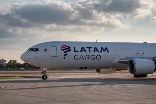 LATAM Cargo amplia em mais de 100 toneladas por semana a capacidade para Manaus na temporada de Black Friday e Natal